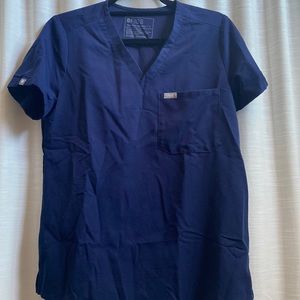 Figs scrub top